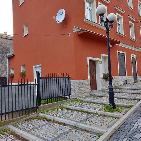 Apartament Przy Ratuszu Boguszów-Gorce Екстериор снимка