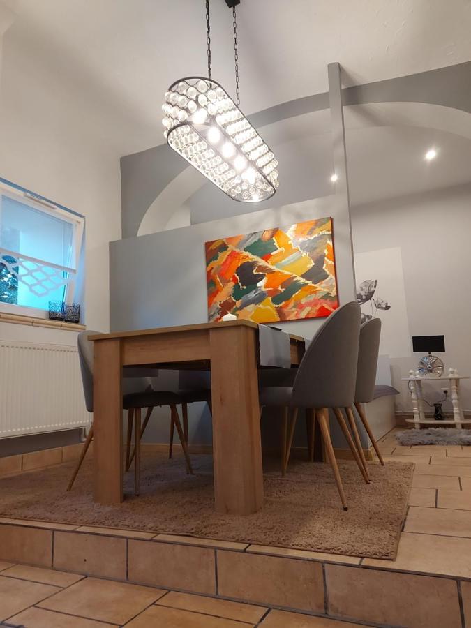 Apartament Przy Ratuszu Boguszów-Gorce Екстериор снимка