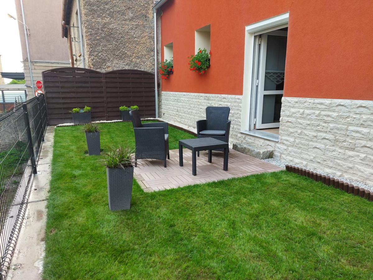 Apartament Przy Ratuszu Boguszów-Gorce Екстериор снимка